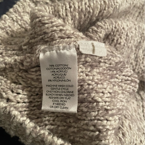 Loft Gray Sweater - Picture 5 of 6